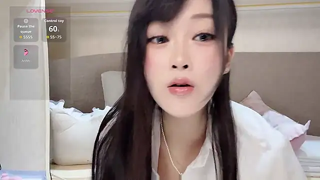 yueyue2003 stripchat live cam model