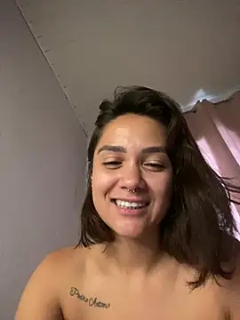 carolsapequinha stripchat live cam model