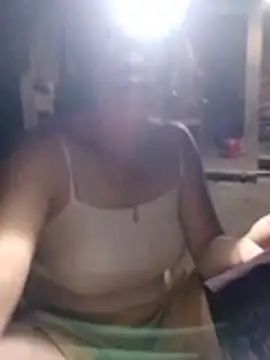 sakysa stripchat live cam model