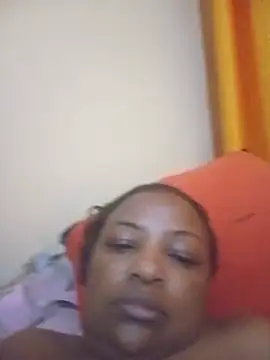 HOTHONEY-X stripchat live cam model