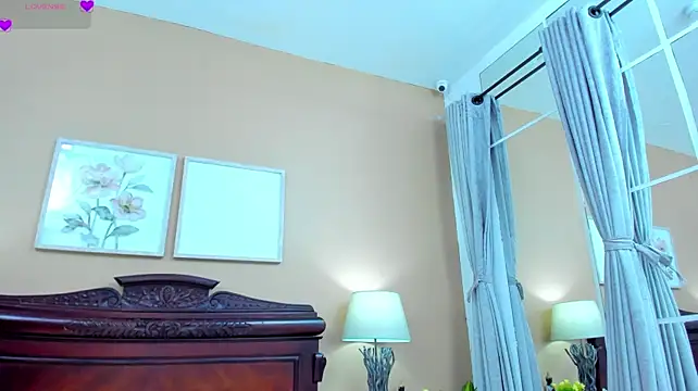 AriSweet stripchat live cam model