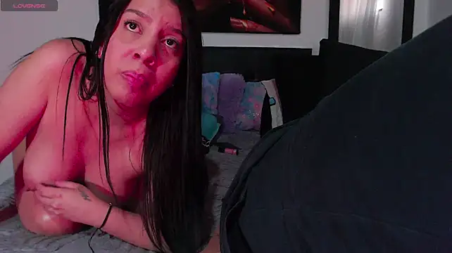 kati_jones77 stripchat live cam model