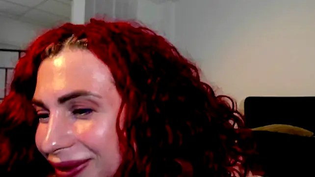 Lucy_Grayyy stripchat live cam model