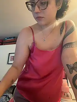 ladyturtle stripchat live cam model
