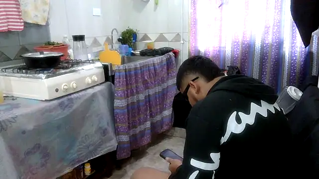 Boycuriousxxx stripchat live cam model