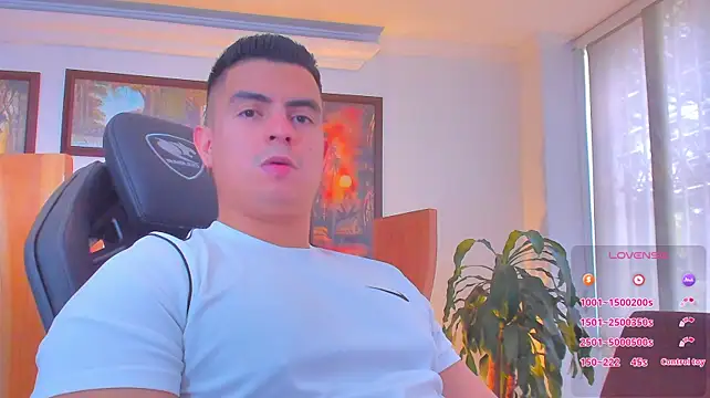 RJBarto stripchat live cam model