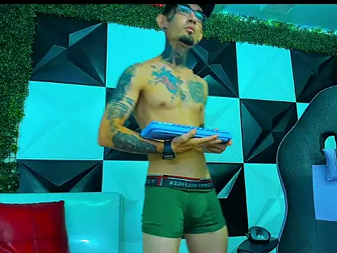 Boy_tatto77 stripchat live cam model