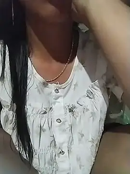 Helen-nn stripchat live cam model