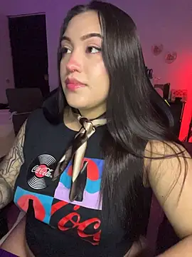 Lilyhotson stripchat live cam model