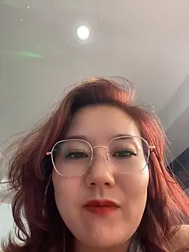 Elowen-520 stripchat live cam model