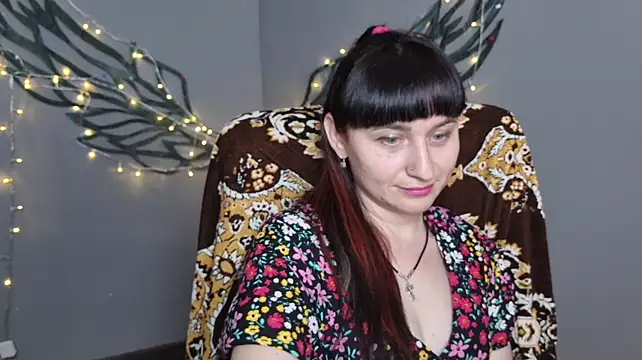 NinaFlawlees stripchat live cam model