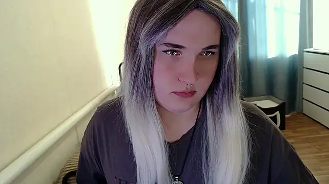 EvaMiron stripchat live cam model