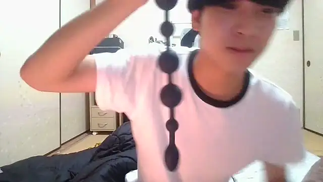 BASHIKO2006 stripchat live cam model
