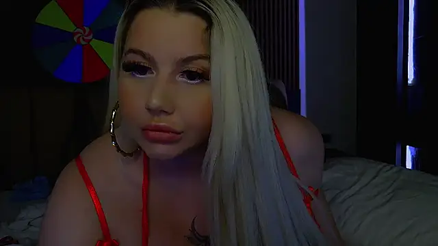 KaylaBossDoll stripchat live cam model