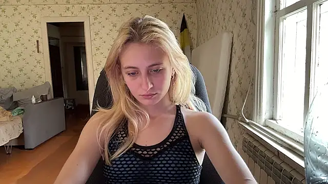 LisaBam stripchat live cam model