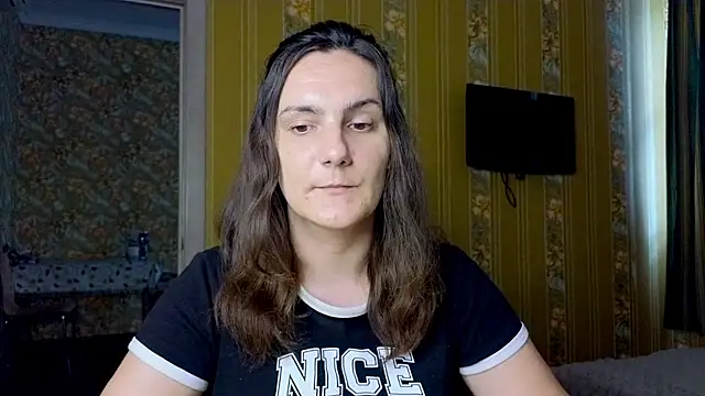Miss-Understood stripchat live cam model