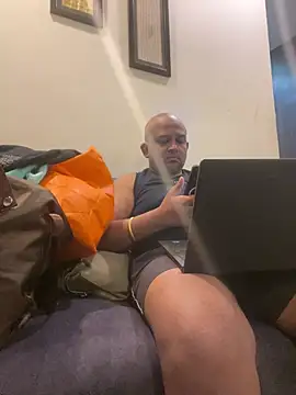 Dick_6inches_Delhi stripchat live cam model