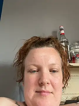 busty-bella1 stripchat live cam model