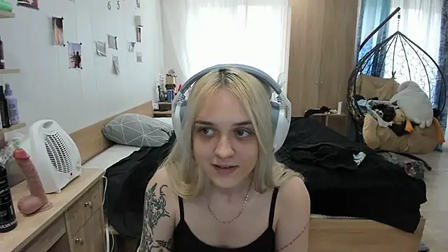 AriaArina stripchat live cam model
