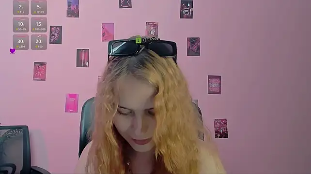 roxy_starr_ stripchat live cam model