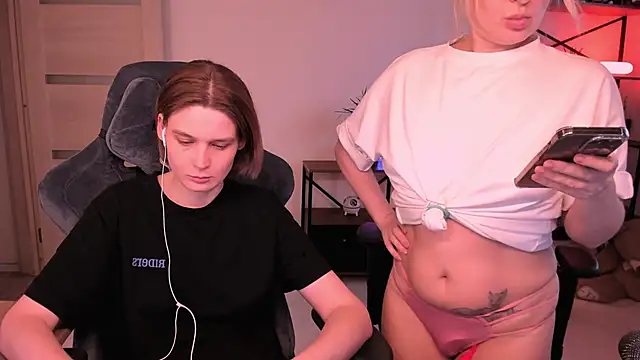 hotblonds stripchat live cam model