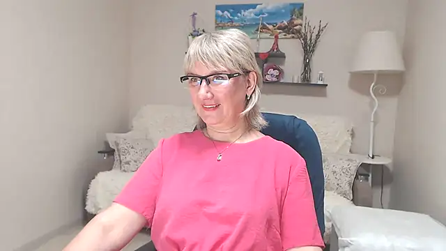 FleurMays stripchat live cam model