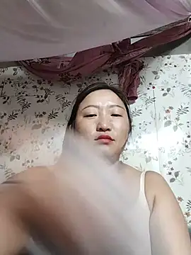 zhen-zo stripchat live cam model