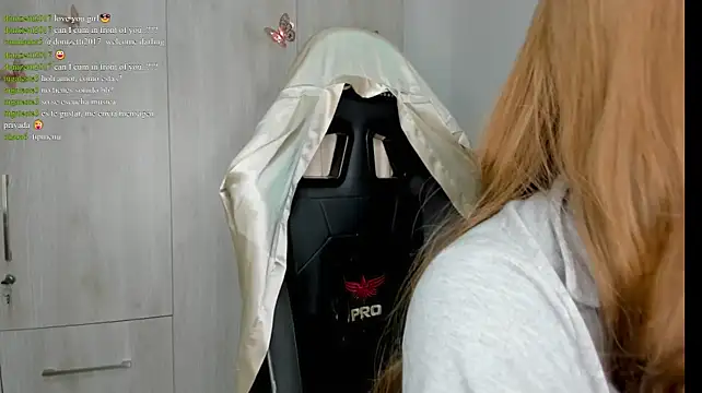 CamillaHot19 stripchat live cam model