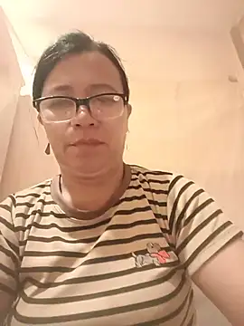 Chilly-wet stripchat live cam model