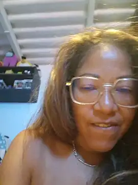 mila38 stripchat live cam model