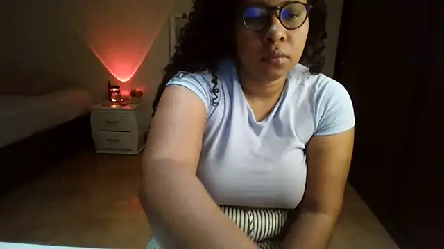 Dreambody- stripchat live cam model