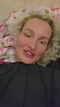 KateMonroe stripchat live cam model