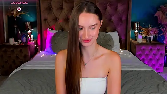 ToriSonn stripchat live cam model