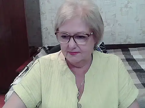 Renata62011 stripchat live cam model