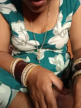 YOURBHABI143 stripchat live cam model