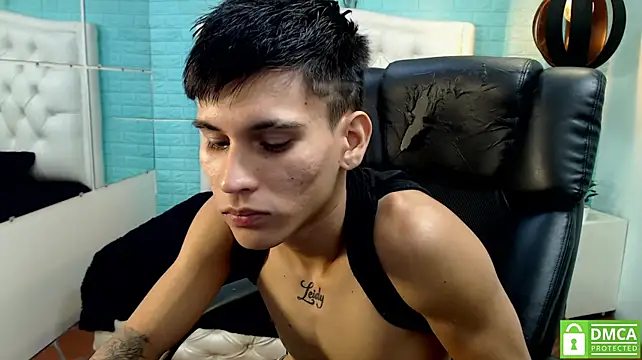 paullcb stripchat live cam model