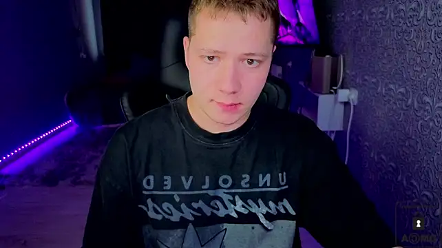 Karl_Night_ stripchat live cam model
