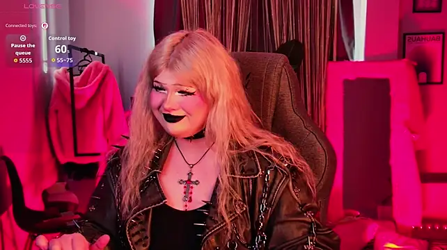 LilithNlsn stripchat live cam model