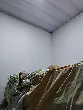 TuCanero23cm stripchat live cam model