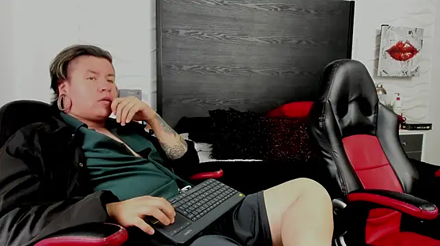 inkedsinners_ stripchat live cam model