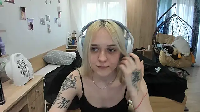 AriaArina stripchat live cam model