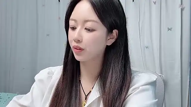xiaomei1122 stripchat live cam model