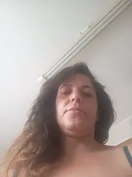 mimadinha85 stripchat live cam model