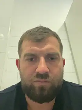 daniel21p stripchat live cam model