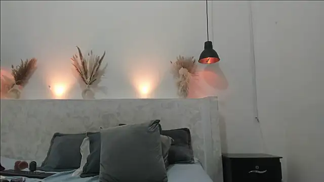 dakota_roussee stripchat live cam model