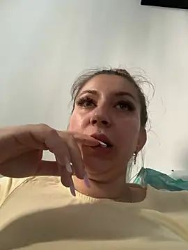 dalia0710 stripchat live cam model