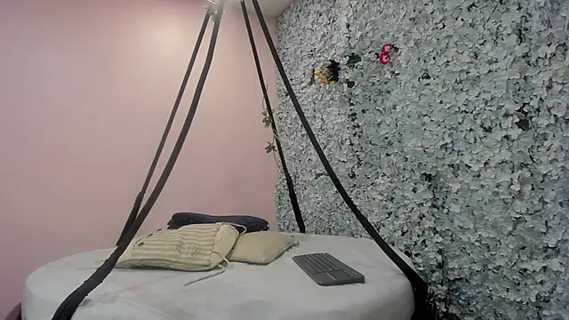 Angel_Alba_ stripchat live cam model