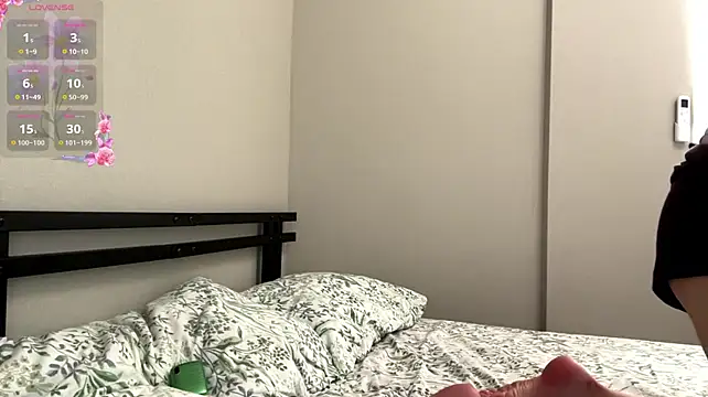 SmileEveryDays stripchat live cam model