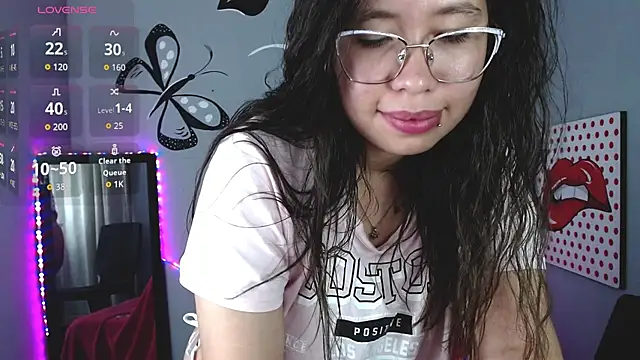 BabyAkemi stripchat live cam model