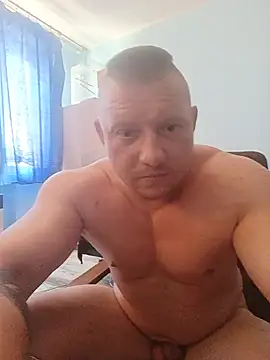 Robert198098 stripchat live cam model